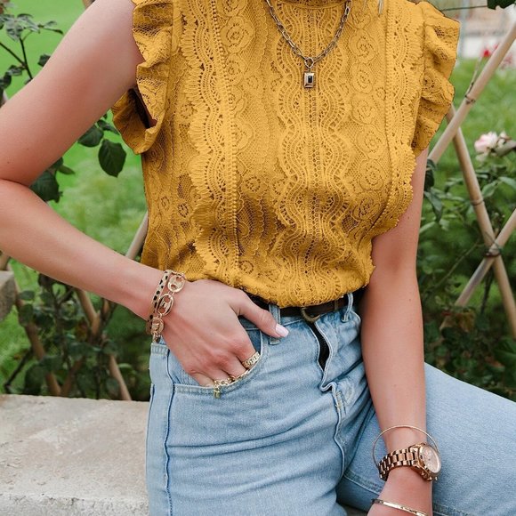 SHEIN Yellow Ochre Lace Top Size L | SHEIN Top en dentelle Ocre Jaune Taille L - Picture 1 of 5